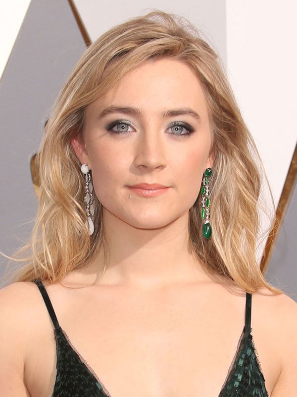 Get Saoirse Ronan's Signature Look:​ Tips ⁣and Tricks from⁤ the Fashion Icon